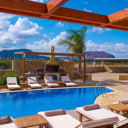 Sunshine Villa With Private Pool By Estia 헐소니소스 외부 사진