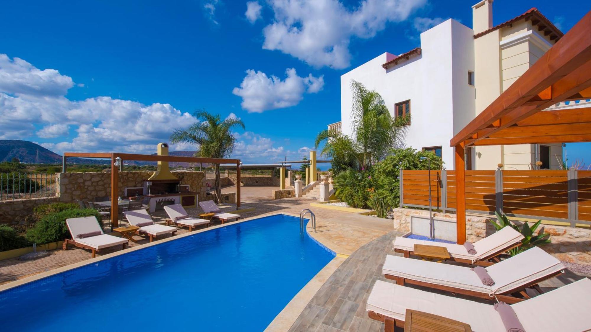 Sunshine Villa With Private Pool By Estia 헐소니소스 외부 사진