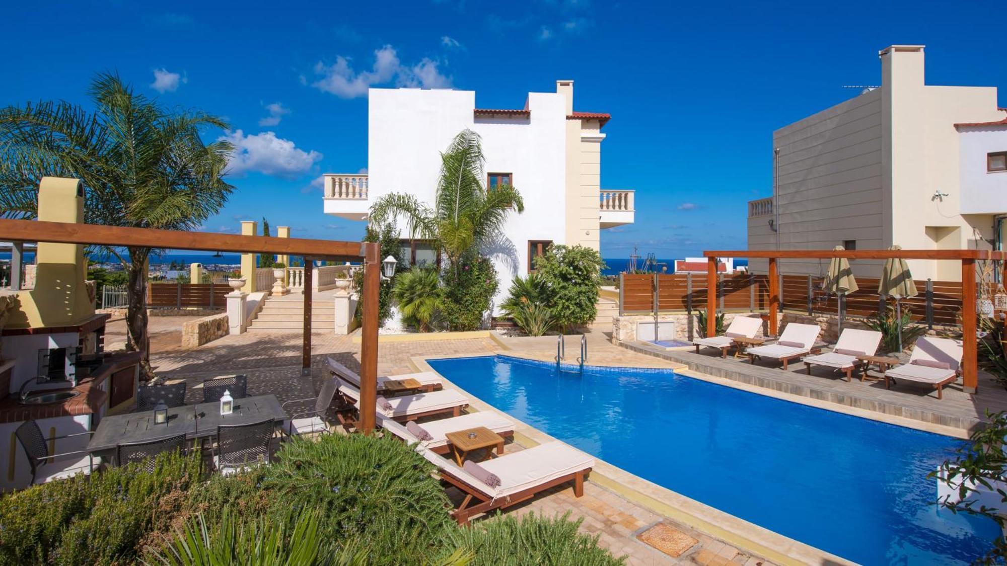 Sunshine Villa With Private Pool By Estia 헐소니소스 외부 사진