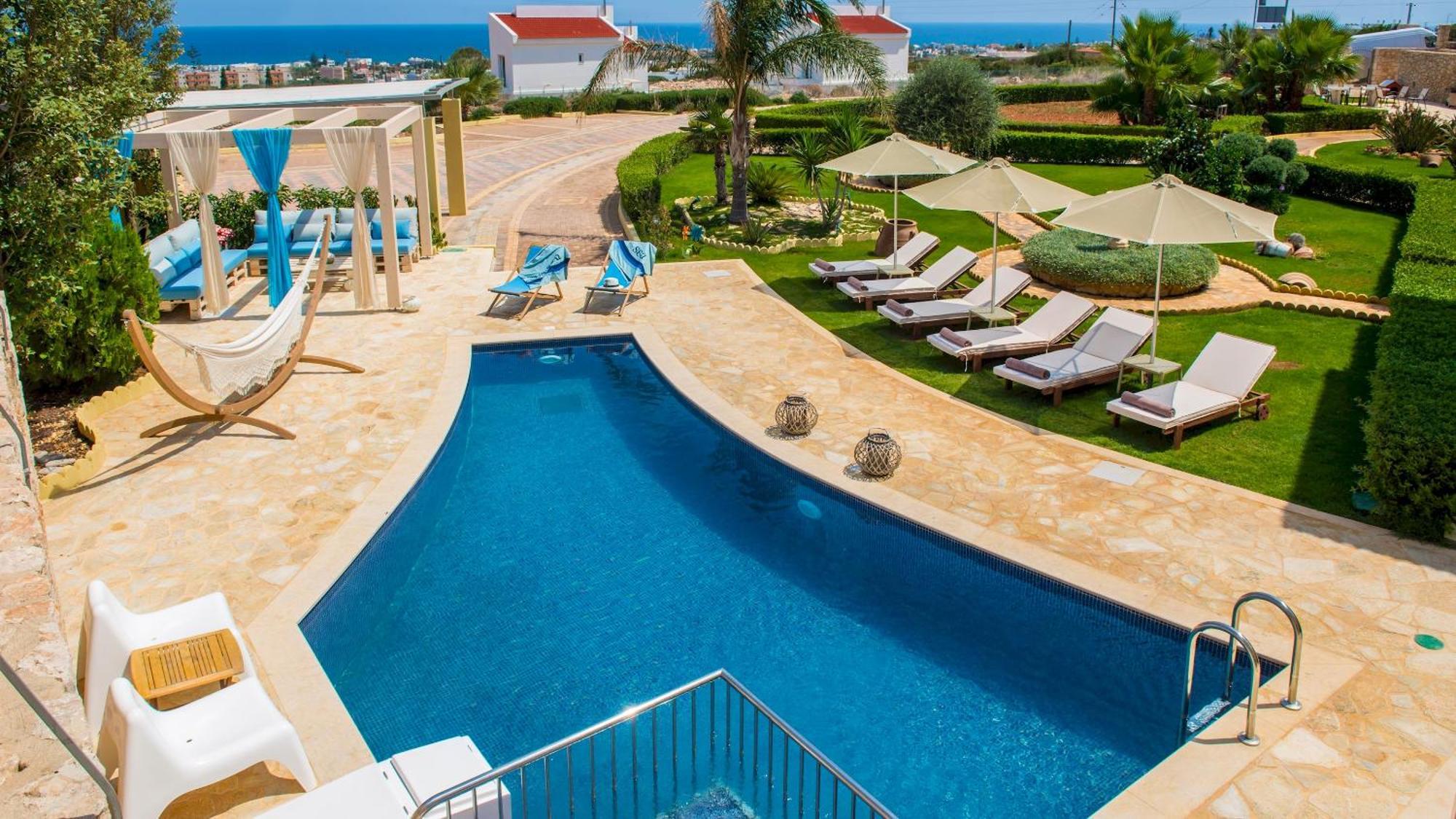 Sunshine Villa With Private Pool By Estia 헐소니소스 외부 사진